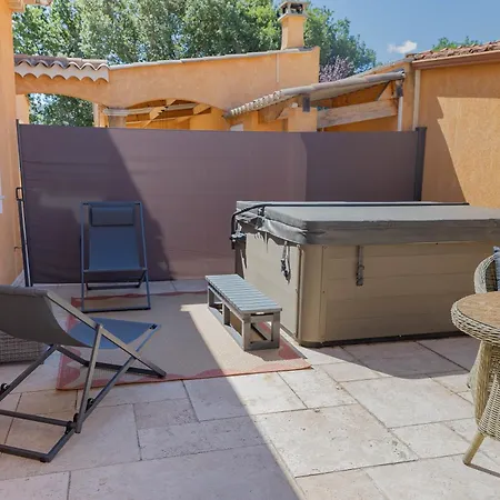 Le Clos D'Amelie Apartmán Peyruis